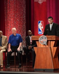 开云网址-近十年NBA名人堂成员盘点：姚明奥尼尔领衔，四大分卫齐聚荣耀殿堂