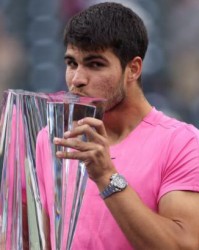 APP下载-梅德维德夫19连胜遭终止 阿尔卡拉斯夺冠重返第1